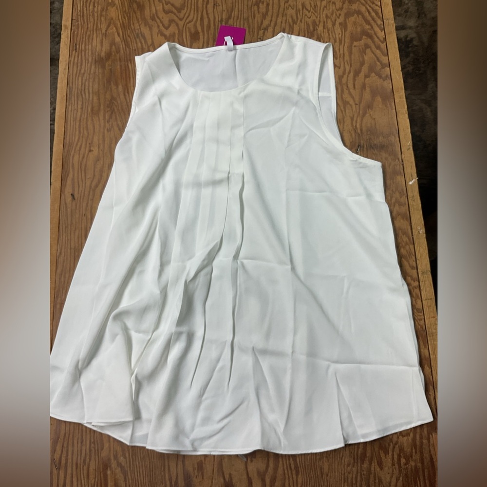 Elegant White Sleeveless Top